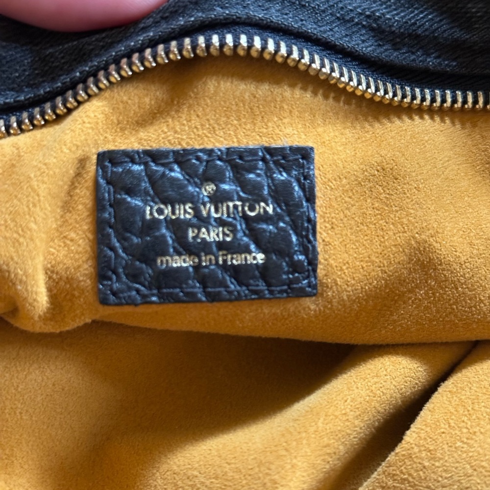 Louis Vuitton Gray Monogram Shoulder Bag - Picture 8 of 15